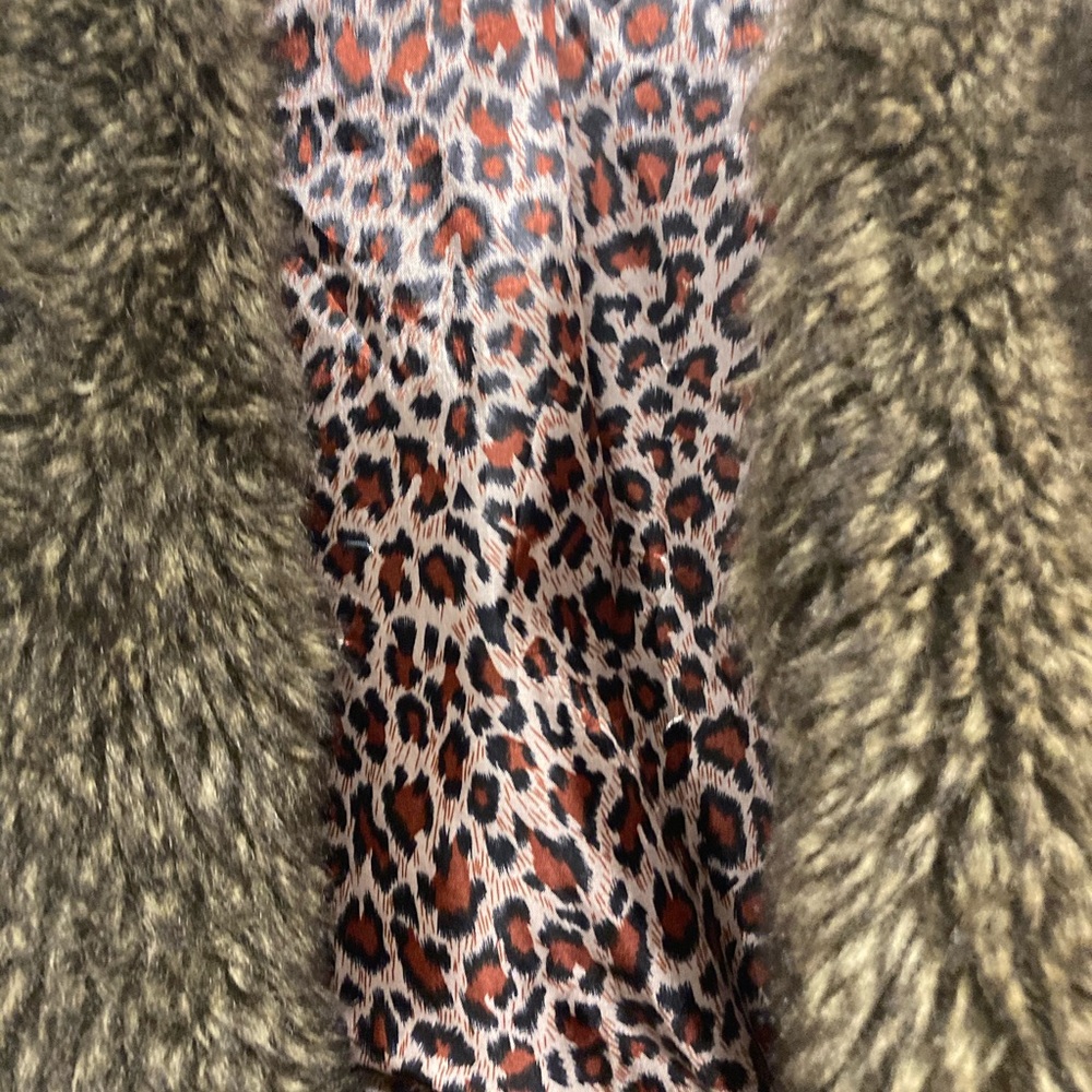 FUR VEST - Picture 4 of 5
